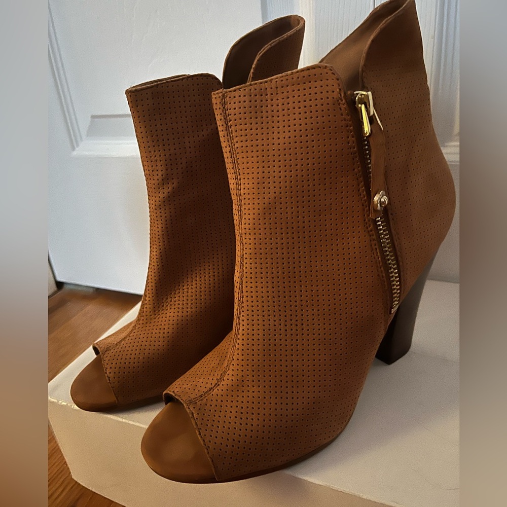 GUESS suede open toe booties, Size 8.5